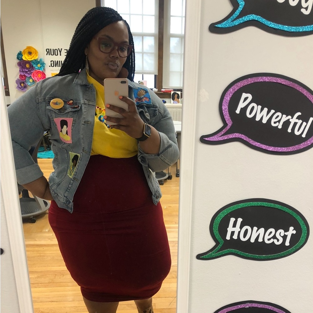 Burgandy fitted skirt